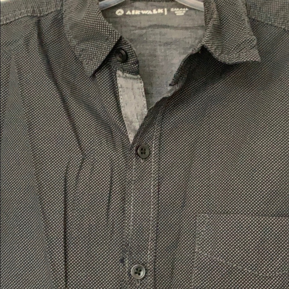 Airwalk Short Sleeve Button Down Shirt - Picture 5 of 8